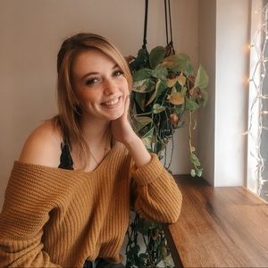 Meet your Posher, Laurel